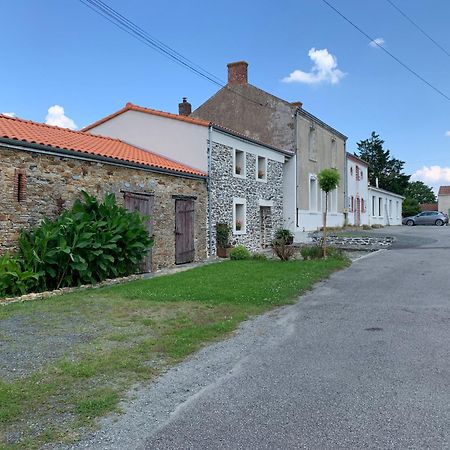 Perne, Chambre D'Hotes A La Campagne Bed and Breakfast Frossay Exterior foto